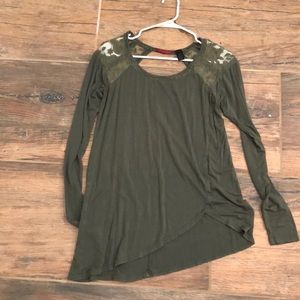 BKE green long sleeve open back tee